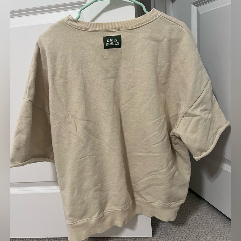 Daily Drills !!! Cropped Sleeve Crew Neck Top in Sand - M/L - Picture 4 of 7
